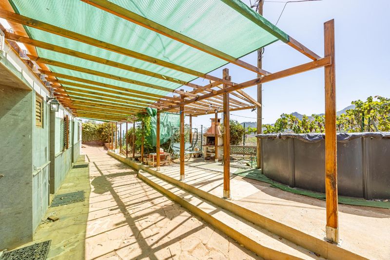 Foto e1b3a9f1-5ff1-4a88-b920-6b299e4e9d81. Masia amb aparcament piscina a Vega de San Mateo