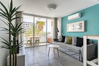 Apartament a Playa del Inglés. Luminoso y coqueto apartamento con terraza en playa del inglés
