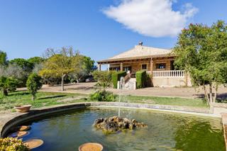 Casa a Manacor Centre. Vive la elegancia rural tu oasis de luz a las afueras de manacor