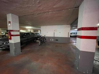 Car parking in Porto Pi. Plaza de parking doble en zona maritimo