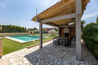 Xalet a S´Arenal. Villa con licencia vacacional en playa de palma