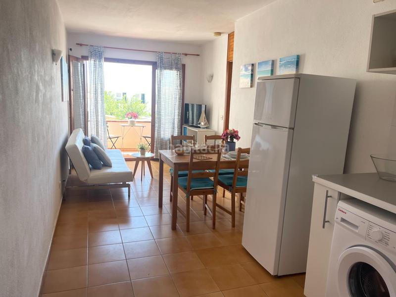 Foto 14f0febf-80f8-48ca-ab47-aecbef29f640. Appartement avec piscine dans Arenal d´en Castell Es Mercadal