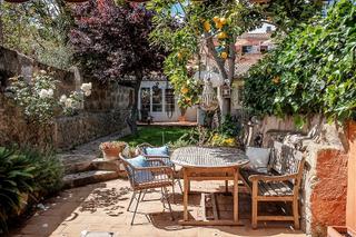 Lloguer Masia a Esporles. Respira tramuntana en esta casa con jardín en esporles