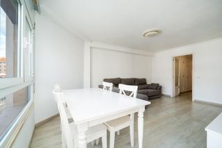 Pis a Son Canals. Amplio piso reformado de 4 habitaciones en calle aragón