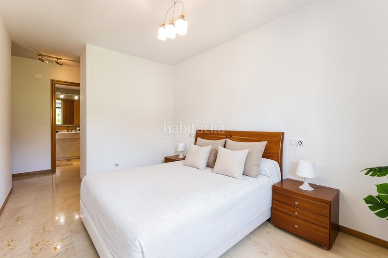 Foto e8d92be5-6c43-4ff0-b56b-072ba22e42b6. Pis amb calefacció aparcament piscina a Son Cotoner Palma de Mallorca