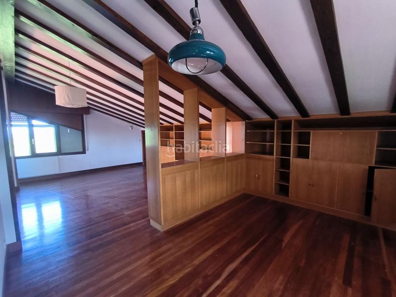 Foto af8b4a0a-528a-483d-93c7-ed69b8e89280. Chalet dans diliz 31 dans santa maría de Getxo Getxo