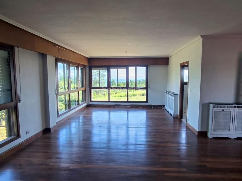 Foto eda980c9-e42e-43fc-b88b-b72b81cbd687. Chalet dans diliz 31 dans santa maría de Getxo Getxo