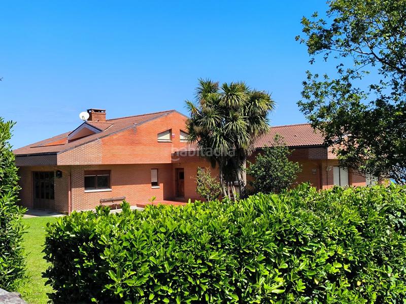 Foto f589833e-b886-4ec5-92de-4fe15e0bbec6. Chalet dans diliz 31 dans santa maría de Getxo Getxo