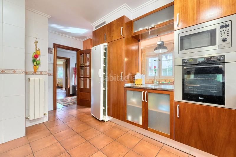 Foto 9cbf2e8f-6efc-4d8f-8f3b-72a42f11d63c. Reihenhaus in belatza 51 in santa maría de Getxo Getxo