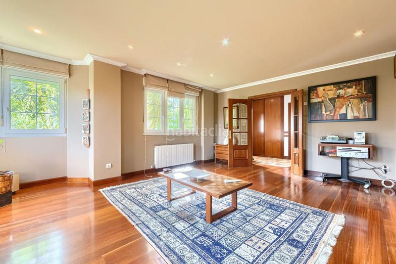 Foto b8baec4f-0583-409e-96e2-0c9f47ead361. Reihenhaus in belatza 51 in santa maría de Getxo Getxo