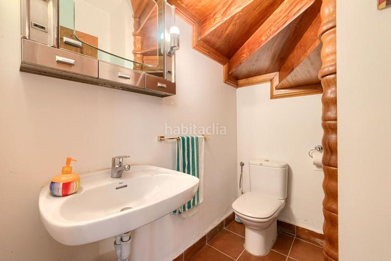 Foto bb03b9c6-1c6a-43f0-8f67-d91bc90bbd86. Reihenhaus in belatza 51 in santa maría de Getxo Getxo