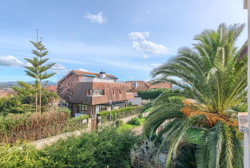 Foto dcd7d457-464a-4030-86b0-df90c456e9ed. Reihenhaus in belatza 51 in santa maría de Getxo Getxo