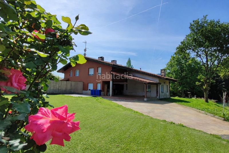 Foto 05e11870-3743-4161-ad0a-3631fdfded4c. Casa a schiera in barrio garaioltza 18 in Lezama