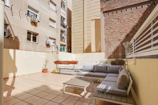 Alquiler Piso en Carrer de l'avenir 55. Alquiler temporal. espectacular piso amueblado con terraza en sa