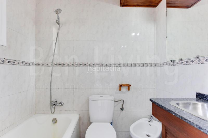 Foto 13c9cefe-4e15-41c4-9fb1-3073eb18dd6f. Ático exclusivo ático dúplex con 3 terrazas en el corazón del barrio de gracia. en Barcelona