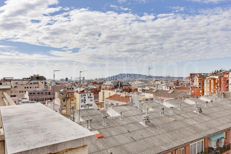 Foto 84d32aff-1a9e-4caf-b515-aaecfc179471. Ático exclusivo ático dúplex con 3 terrazas en el corazón del barrio de gracia. en Barcelona