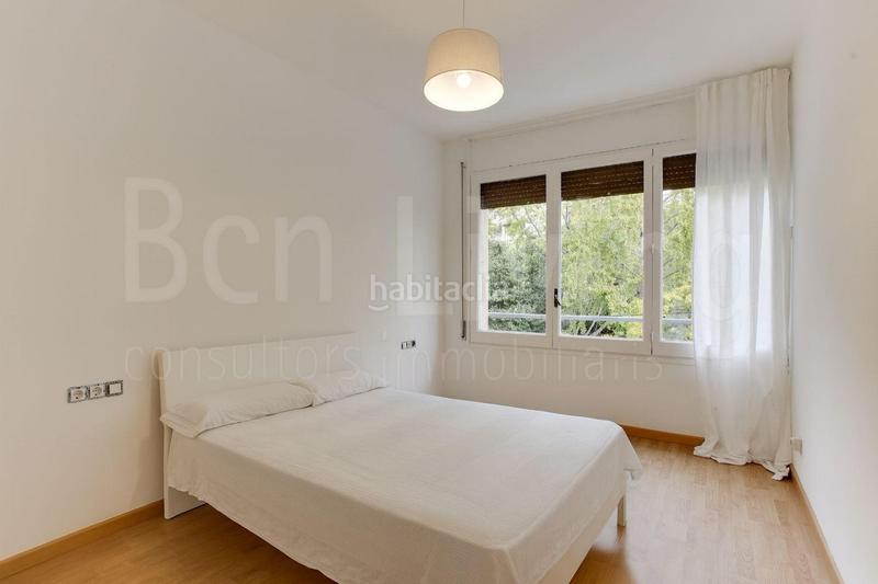 Foto 23242bcd-5be7-45cb-b4f7-8cc861a74b72. Location appartement dans carrer de folgueroles 48 dans Barcelona