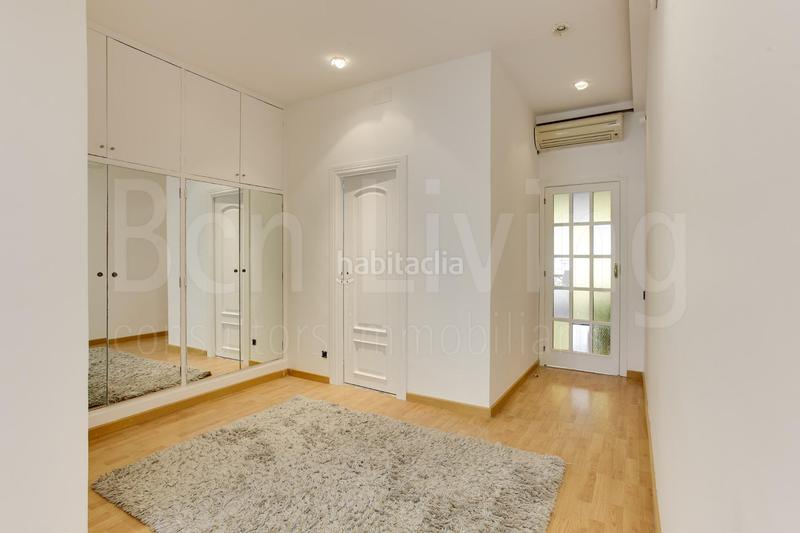 Foto 75d9e360-29a3-49e2-aa78-a54ef323bb77. Alquiler piso en carrer de folgueroles 48 en Sant Gervasi - Bonanova Barcelona