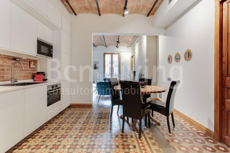 Foto 3dd59efd-82ac-46b7-9a08-f4cc314005f9. Alquiler piso en carrer de valència 263 en Dreta de l´Eixample Barcelona