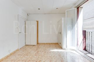 Alquiler Piso en Carrer de l'esquirol 2