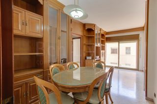 Flat in Carrer de Ruiz de Padrón 95