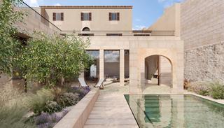 Mas dans Campos. Casa seorial con jardn en el centro de campos