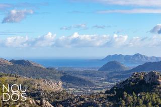 Mas dans Pollena Poble. Finca mallorquina en pollensa con vistas al mar y a la sierra.