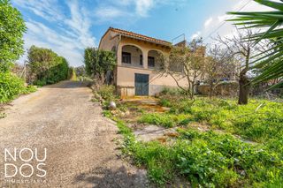 Masia a Alar�. Casa rural en alar�