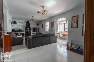 Pis a Cas Capiscol. Piso con terraza en zona ocimax