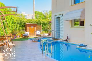 Maison jumelée à Son Dureta. Adosado con 4 habitaciones y piscina en zona colegios