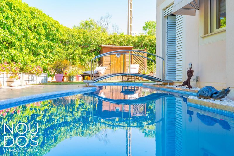 Foto 76e23a4e-c8dd-49dc-bd42-e4ff1020d56a. Casa adossada amb calefacció aparcament piscina a Palma de Mallorca