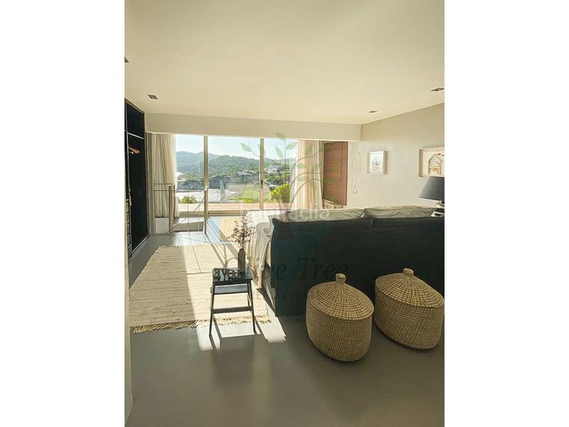 Foto ff7099ea-1844-42cd-b812-fe000d541f3e. Rent duplex with parking in Roca Llisa Santa Eulària