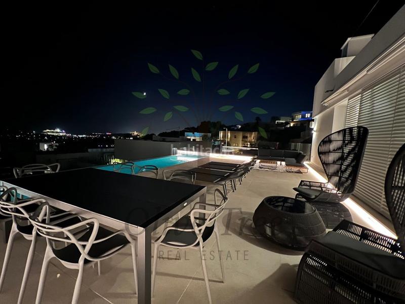 Foto 8251a9d6-379f-425a-889a-f7378248fd7e. Alquiler casa exclusiva villa moderna en alquiler en can pep simó, ibiza en Santa Eulària