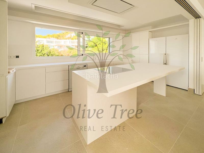 Foto dcb922ff-6901-422a-a52a-b3b2f685318e. Alquiler casa exclusiva villa moderna en alquiler en can pep simó, ibiza en Santa Eulària