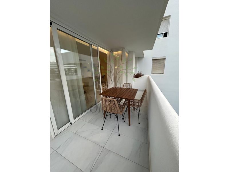 Foto 60bb7416-8270-4141-8fd9-015fd4cce5f2. Lloguer apartament a Marina Botafoc-Talamanca Ibiza