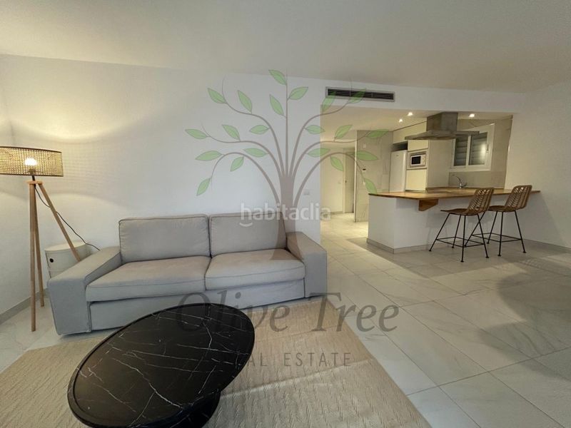 Foto a4eb60b8-4059-41e5-8b7b-d309bc053482. Lloguer apartament a Marina Botafoc-Talamanca Ibiza