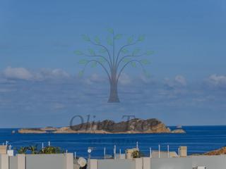Rent House  N/a. Chalet adosado con vistas al mar y puesta del sol