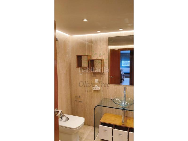 Foto 80bd811b-86f1-4b18-bae2-d9250aaa6f97. Location appartement avec piscine dans Marina Botafoc-Talamanca Ibiza