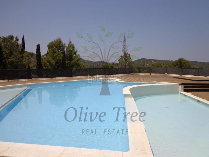 Foto 0f186c88-1bdf-45cb-9f54-206b985024a3. Reihenhaus mit parking in Roca Llisa Santa Eulària