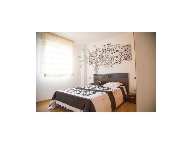 Foto 3c185f0b-75de-4877-ae08-6dbf9562ab72. Location appartement avec parking dans Ses Figueretes - Platja d'en Bossa - Cas Serres Ibiza