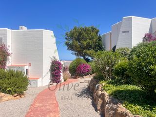 Planta baixa  Calle club cala azul. Apartamento con terraza a pocos minutos del mar  cala llenya, ib