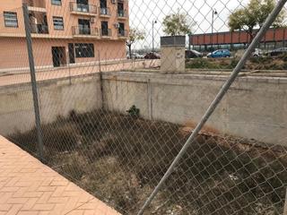 Terreny residencial a Quart de Poblet. Parcela urbana para construcción de adosado.