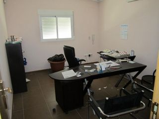 Alquiler Oficina en Riba - roja de Tria