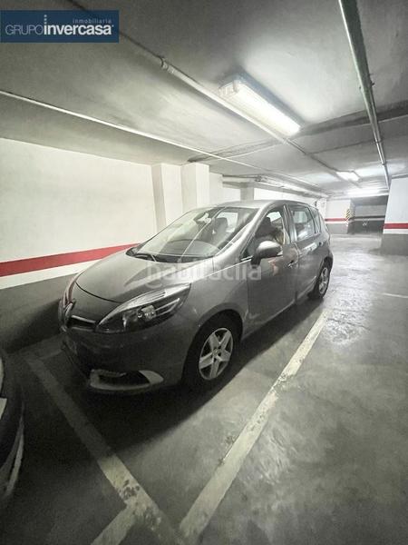 Foto aee54783-fe2b-40c0-96dd-80dd5b337003. Aparcament cotxe a Quart de Poblet