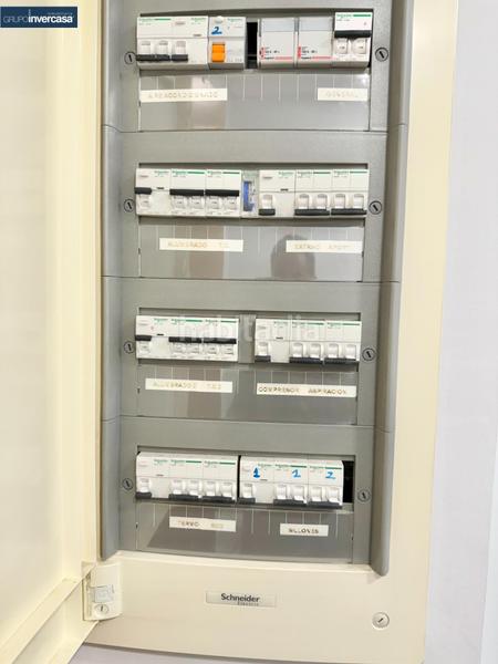 Foto 89cabf63-fe34-47fe-89b7-3fe0a2f6d52f. Affitto locale commerciale in Quart de Poblet