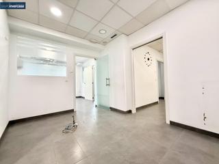 Lloguer Local Comercial a Quart de Poblet. Local comercial esquinero situado zona padre jesús fernández
