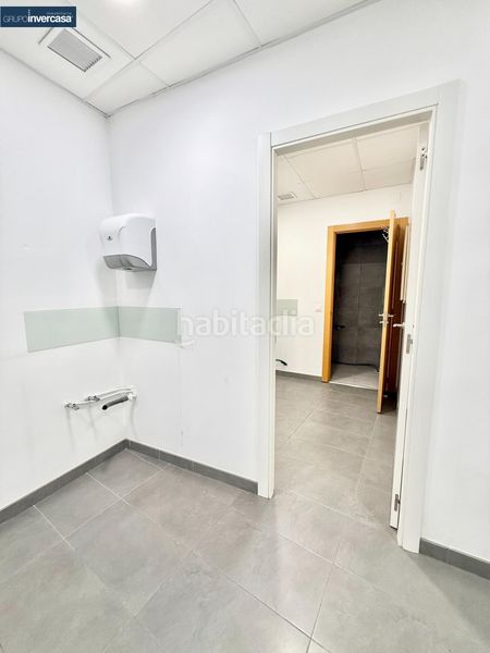 Foto 9bb1c3c9-c61a-4239-8d20-df98d340fd67. Lloguer local comercial a Quart de Poblet