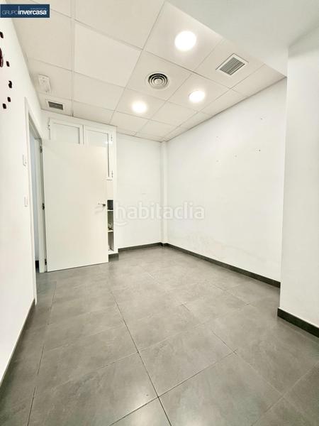 Foto 3554fd0a-6b9f-4c8c-b79f-f8311a941e9c. Location local commercial dans Quart de Poblet