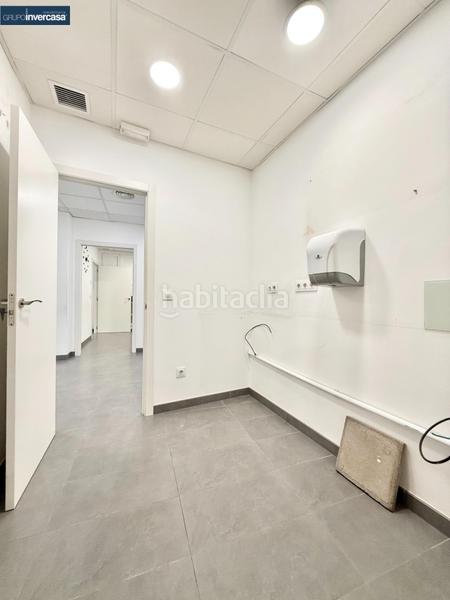 Foto 84e63df6-0517-4709-888b-f2cdfdc6e6a5. Location local commercial dans Quart de Poblet