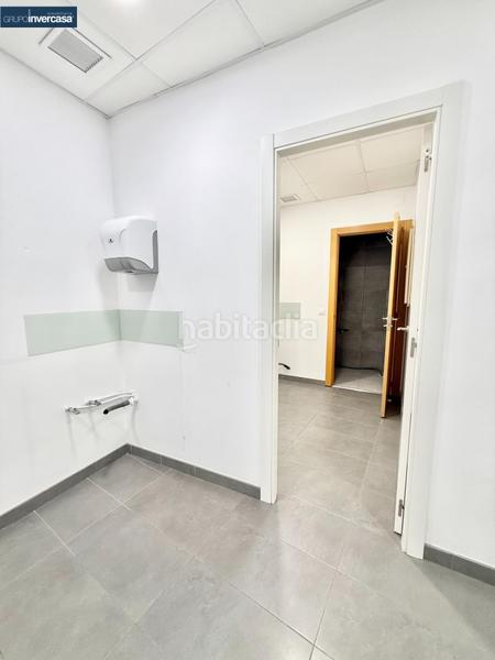 Foto 9bb1c3c9-c61a-4239-8d20-df98d340fd67. Location local commercial dans Quart de Poblet